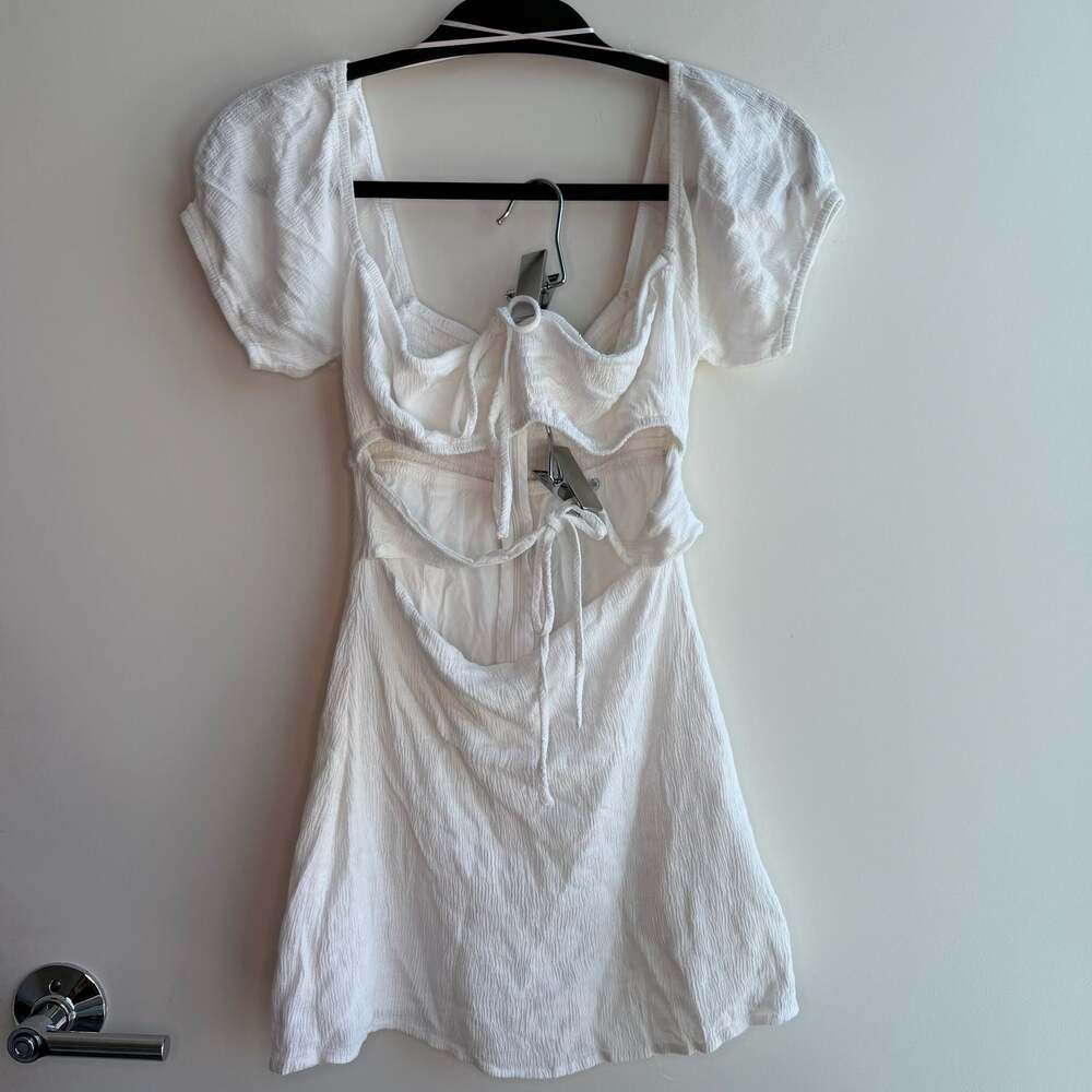 Le Lis Collection White Puff Sleeve Cutout Mini Dress Size S